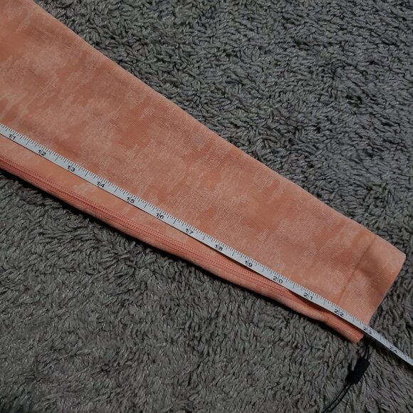 Aybl Seamless Leggings Camo Peach Weightless - Size XS - Picture 7 of 9